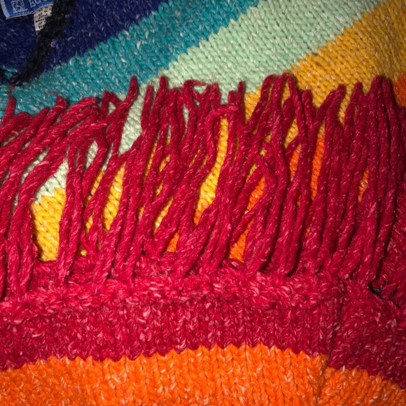 Handknit Ecuador Shawl - Picture 3 of 4